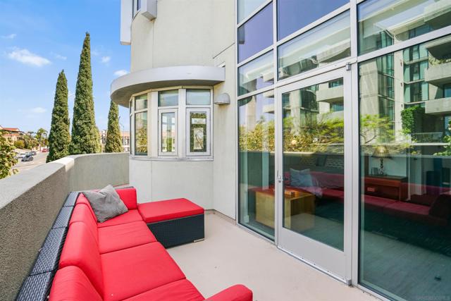 3740 Park Blvd, San Diego CA: https://media.crmls.org/mediaz/ff01920b-a8ed-4fd9-b58e-5d805ae4da1d.jpg