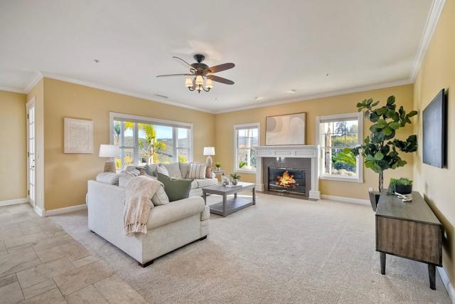 Image 4 of 54 For 2951 Fairview Dr