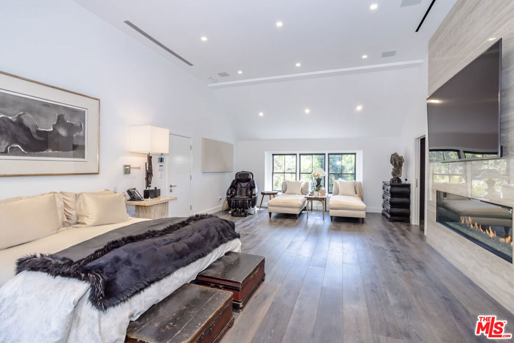 MLS #25481115 img 24