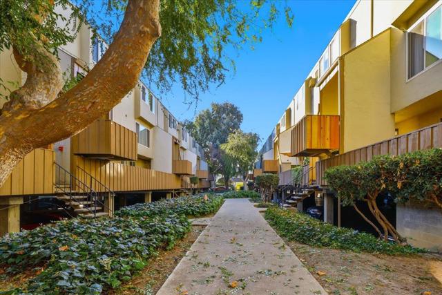 490 Auburn Way, San Jose CA: https://media.crmls.org/mediaz/ff04324f-1bb3-4ad3-b3da-c31d4c6fedb2.jpg