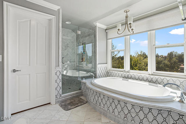 848 Greenridge Drive, La Canada Flintridge CA: https://media.crmls.org/mediaz/ff04383c-8373-4a86-8e4f-c5f070c3304c.jpg