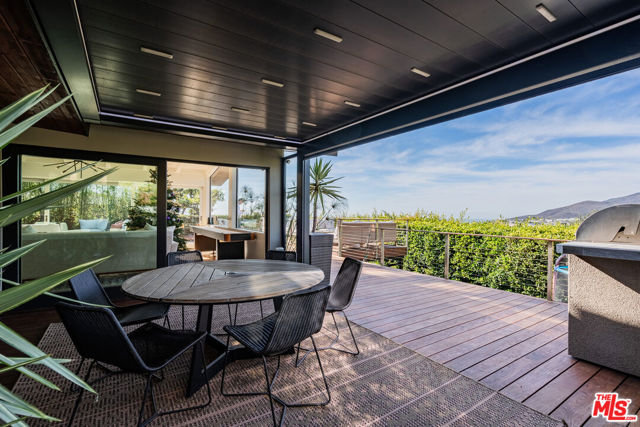 245 Tranquillo Road, Pacific Palisades CA: https://media.crmls.org/mediaz/ff068cdf-c302-41ea-b1ca-04e3f5787bdc.jpg
