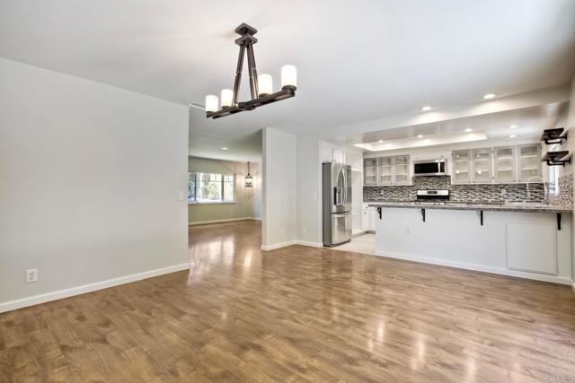 Detail Gallery Image 8 of 40 For 1019 Highland Dr, Vista,  CA 92083 - 3 Beds | 2 Baths