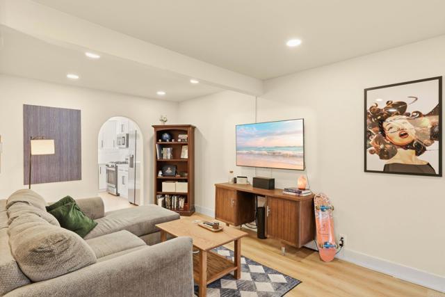 Detail Gallery Image 11 of 32 For 1651 S Juniper St #206,  Escondido,  CA 92025 - 3 Beds | 2/1 Baths