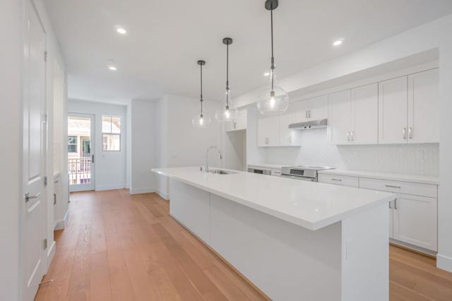 186 Oak Circle, Walnut Creek CA: https://media.crmls.org/mediaz/ff08a8fa-6f97-447e-961e-ae031cac5f9f.jpg