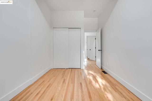 1238 12Th St, Oakland CA: https://media.crmls.org/mediaz/ff0bb360-de82-4eab-afe0-9df80208f6ea.jpg