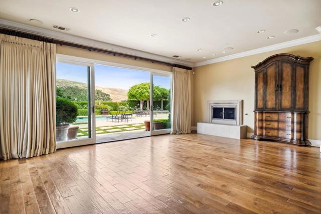 1305 Lions Peak Lane, San Martin CA: https://media.crmls.org/mediaz/ff0bdaa7-947c-4c59-9e5a-a72049689c26.jpg