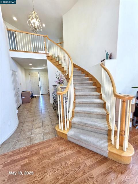 881 Meadow View Dr, Richmond CA: https://media.crmls.org/mediaz/ff0c0819-6438-4c15-a610-d697e98f1665.jpg