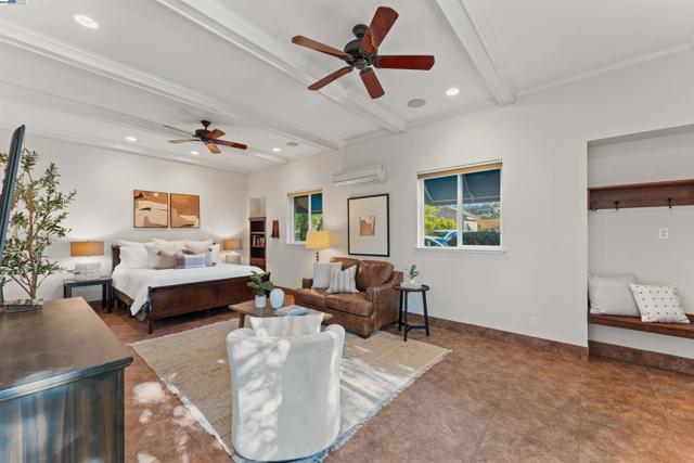 7745 Winter Snow Ct, Newcastle CA: https://media.crmls.org/mediaz/ff0ebd1e-34cc-4ac6-a1e5-632e7a39557a.jpg
