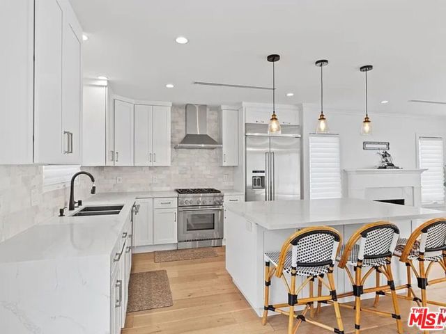 1839 Preuss Road, Los Angeles CA: https://media.crmls.org/mediaz/ff0ee485-a862-4b6f-a4d9-e2b7c8cf7545.jpg