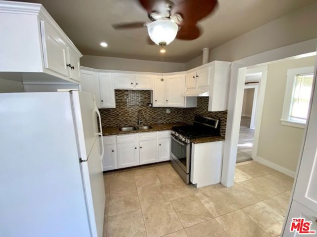 8866 Cadillac Avenue, Los Angeles CA: https://media.crmls.org/mediaz/ff0f1f86-81f4-4188-a14f-25f155aeb5b3.jpg