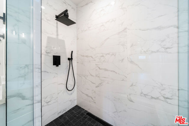 4392 Park Paloma, Calabasas CA: https://media.crmls.org/mediaz/ff0f5e2b-89d4-4bb0-a5db-c18d77749b10.jpg