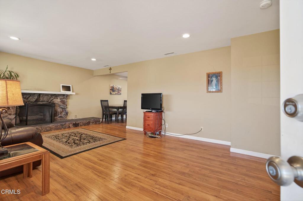 MLS #V1-33029 image #7