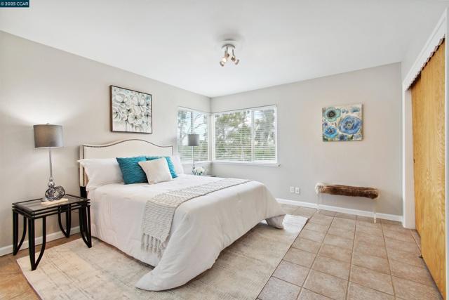 1810 Meadow Lane, Walnut Creek CA: https://media.crmls.org/mediaz/ff10945f-26f4-4161-a900-e5e4d11924ae.jpg