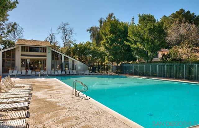 5150 Abuela Dr, San Diego CA: https://media.crmls.org/mediaz/ff10c025-3d36-445b-a68c-a4c9d03b7fc4.jpg