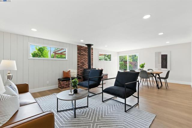 35458 Orleans Dr, Newark CA: https://media.crmls.org/mediaz/ff113c14-ad84-4d4b-9a31-0acbd6ba19f8.jpg