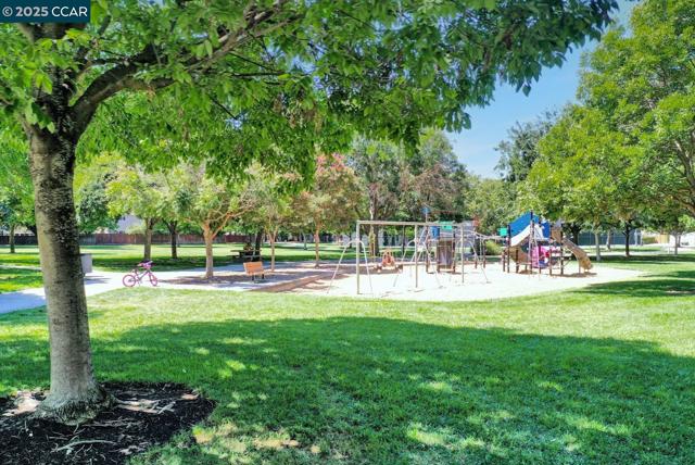 3958 W Las Positas Blvd, Pleasanton CA: https://media.crmls.org/mediaz/ff121ceb-1ea3-44f4-a2cd-3d8e00ef7f28.jpg