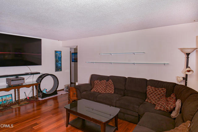 752 Fillmore Street, Santa Paula CA: https://media.crmls.org/mediaz/ff121d3b-dbf1-450b-93b3-52302ddebf7f.jpg