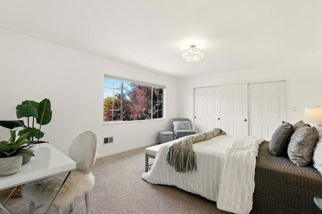 1943 Kentucky Street, Redwood City CA: https://media.crmls.org/mediaz/ff1232d4-f6b1-4846-978a-a5f41aa665d4.jpg