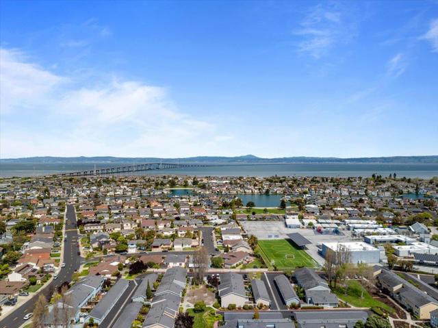 714 Comet Drive, Foster City CA: https://media.crmls.org/mediaz/ff12c6b8-4932-4e54-b3a0-c99bf470a987.jpg