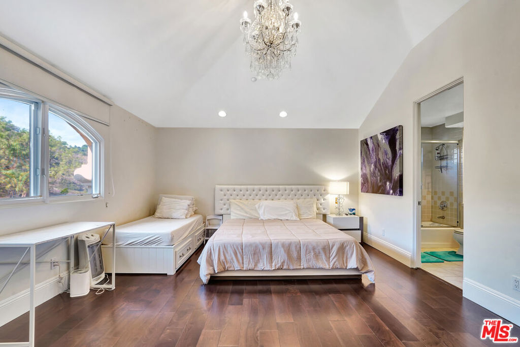 MLS #25630607 image #40