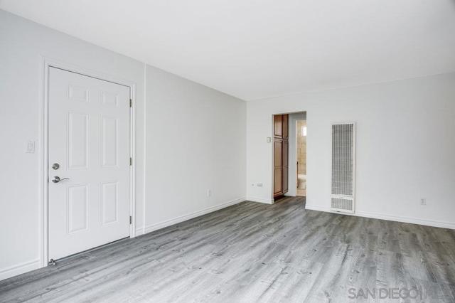 Image 5 of 25 For 4737 34th St  Unit #7