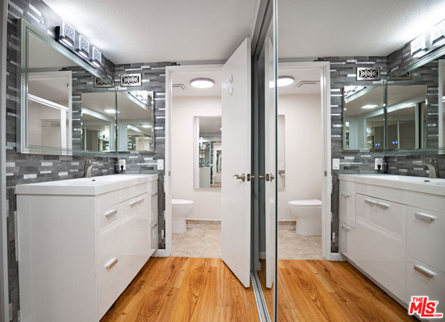 27003 Rio Prado Drive, Valencia CA: https://media.crmls.org/mediaz/ff141091-103f-447b-baec-9e04cd4a0706.jpg