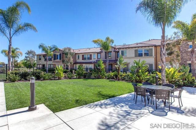 10653 Golden Willow, San Diego CA: https://media.crmls.org/mediaz/ff142963-8b5f-4254-a23d-c120ed2fa27c.jpg