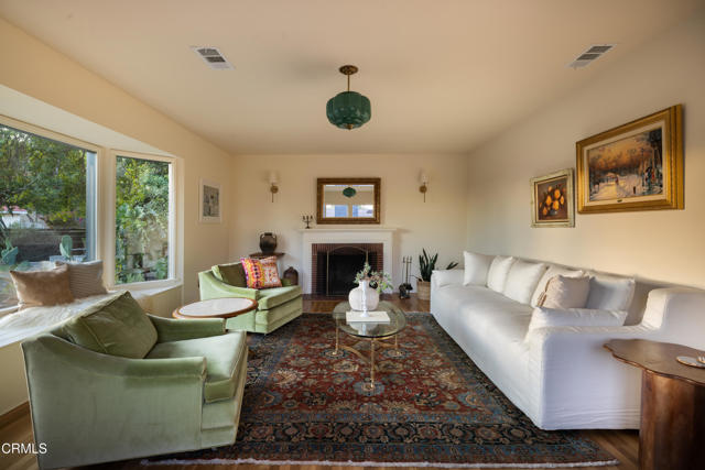 5452 Mt. Helena Avenue, Los Angeles CA: https://media.crmls.org/mediaz/ff14a6b4-8856-4c0a-9bb7-619a2ac044a6.jpg