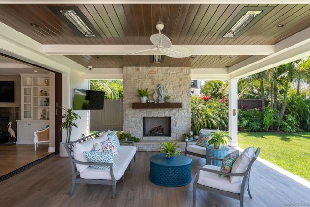 1040 Pine St, Coronado CA: https://media.crmls.org/mediaz/ff14a802-f7da-4dd1-bbf9-945dc01f0b69.jpg