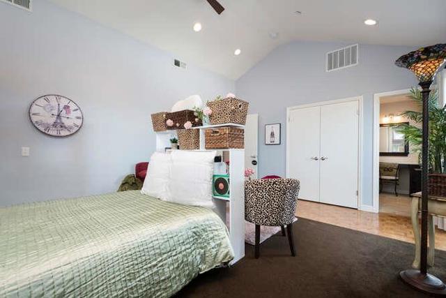 2044 Fairmont Drive, San Mateo CA: https://media.crmls.org/mediaz/ff15e8d9-2731-4b8a-b261-47856b2178a6.jpg