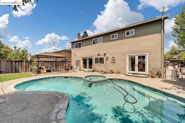 Image 36 of 39 For 3342 San Saba Dr