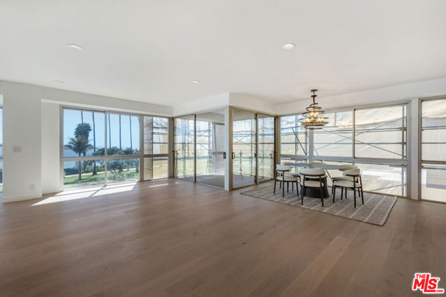 515 Ocean Avenue, Santa Monica CA: https://media.crmls.org/mediaz/ff16b548-19dc-4701-926f-a1dc7cc98837.jpg