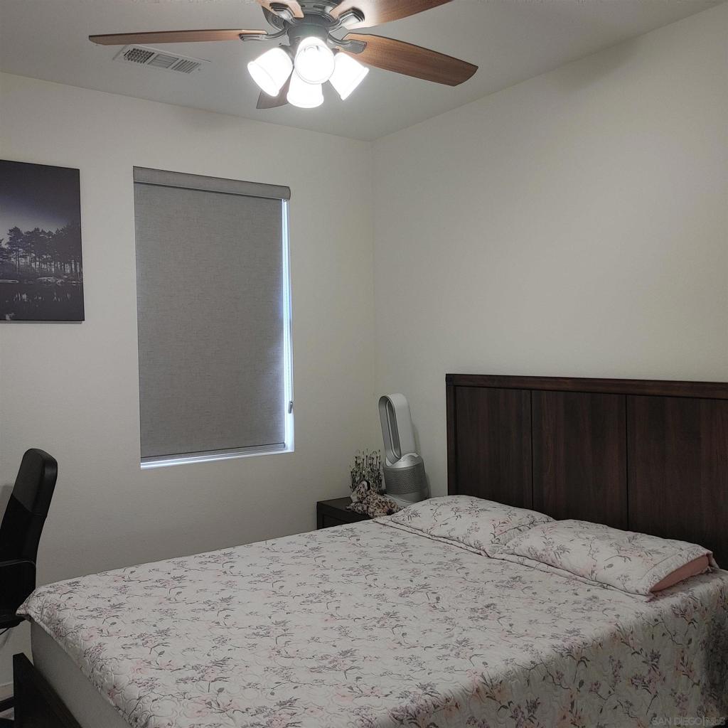 MLS #220029572SD img 2