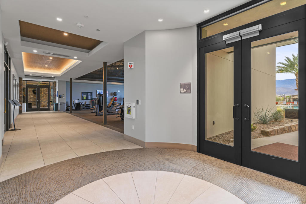 https://media.crmls.org/mediaz/ff174e2d-9c28-4e78-bcbc-e73890fbd47c.jpg?preset=X-Large