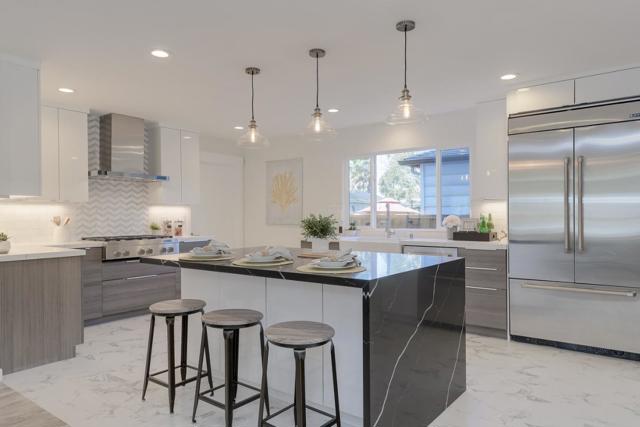 116 Daphne Way, East Palo Alto CA: https://media.crmls.org/mediaz/ff180927-72ef-415d-a261-2997099ca125.jpg