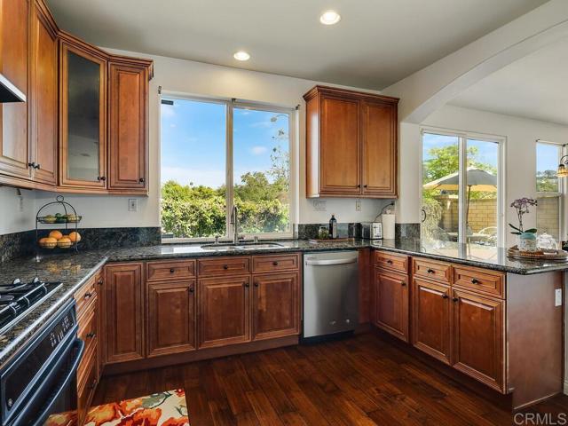 Detail Gallery Image 14 of 35 For 11615 Trailbrook Ln, San Diego,  CA 92128 - 3 Beds | 2/1 Baths