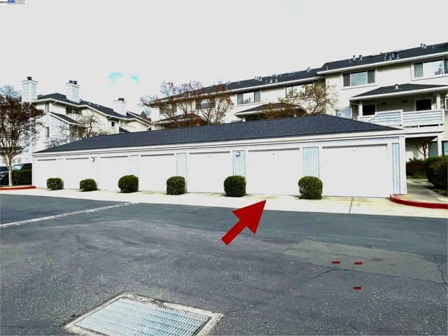1308 Walden Rd, Walnut Creek CA: https://media.crmls.org/mediaz/ff19468a-ae24-4730-ba49-f6bf4ccf07a7.jpg