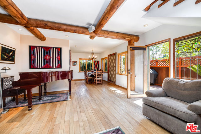 454 E Rustic Road, Santa Monica CA: https://media.crmls.org/mediaz/ff1954ba-828e-4fca-8aad-53c948cb9288.jpg