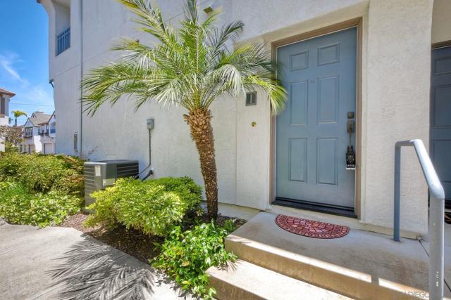 11898 Cypress Canyon Rd, San Diego CA: https://media.crmls.org/mediaz/ff19a135-1348-4669-8cb8-797e32072009.jpg