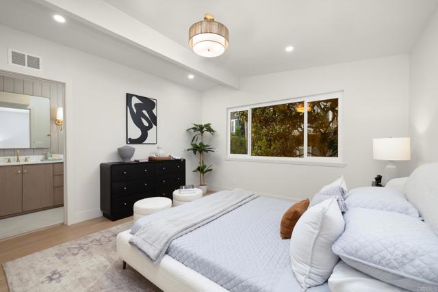 Detail Gallery Image 19 of 34 For 1209 Stanford Ave, Redondo Beach,  CA 90278 - 3 Beds | 2/1 Baths