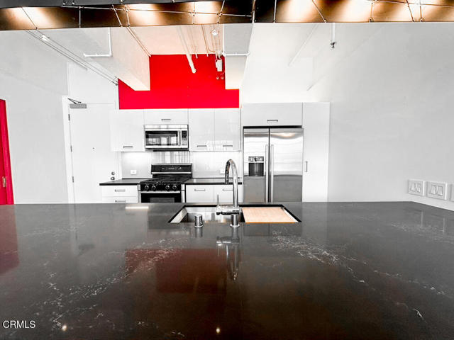746 S Los Angeles Street, Los Angeles CA: https://media.crmls.org/mediaz/ff1a4259-6cfc-4c11-92ec-91859b5d4392.jpg