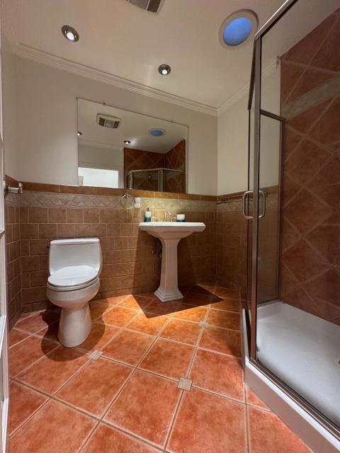 10181020 Bancroft Way, Berkeley CA: https://media.crmls.org/mediaz/ff1ae1cb-78f4-45d4-98f0-4dcbfc33ee84.jpg