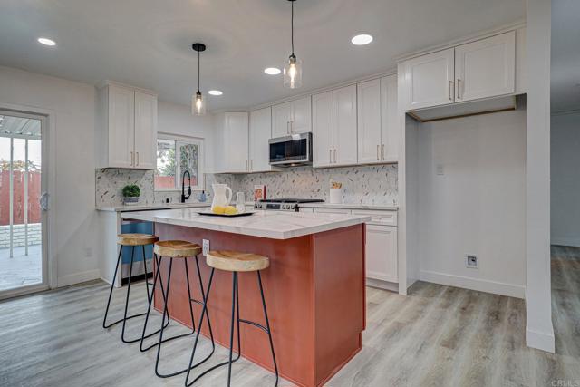1320 Vinca Way, San Diego CA: https://media.crmls.org/mediaz/ff1b0566-c513-40e7-8fef-cd82db926887.jpg