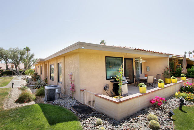 Image 29 of 42 For 74 La Ronda Drive