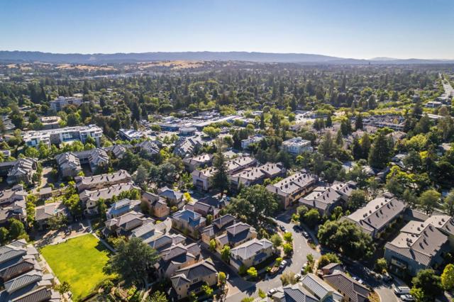 405 Spruce Lane, Palo Alto CA: https://media.crmls.org/mediaz/ff1c8b7b-c5f9-4daa-af59-551bc88c5fc2.jpg