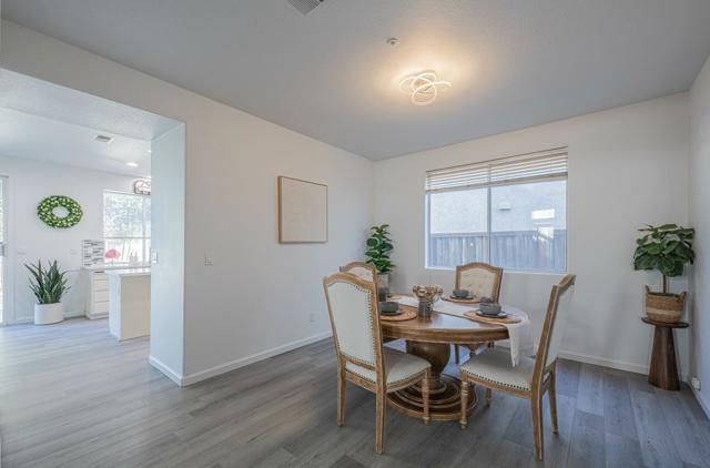 327 Rhine Court, Salinas CA: https://media.crmls.org/mediaz/ff1c8f7d-89f9-47ae-a5b4-59e2a8464de1.jpg