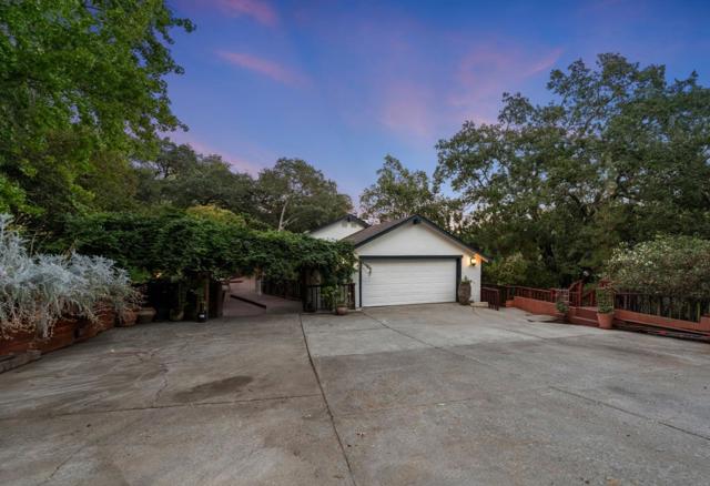 15098 Elm, Monte Sereno CA: https://media.crmls.org/mediaz/ff1cd0d0-047e-430a-b760-8366e7342514.jpg