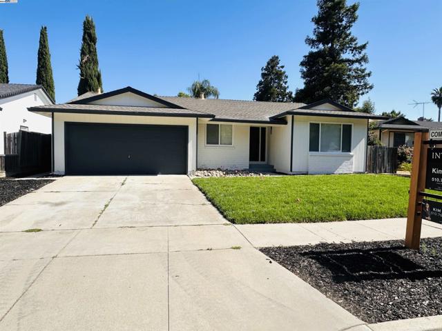 103 Hayes Ave, San Jose CA: https://media.crmls.org/mediaz/ff1d2e5a-b433-46c2-8f0d-4175cbd338e3.jpg