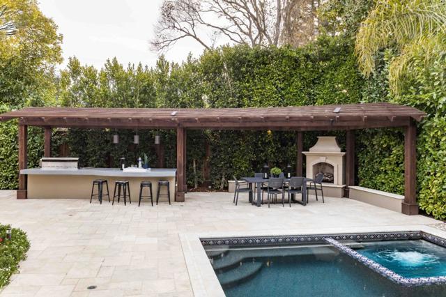 8 Reyna Place, Menlo Park CA: https://media.crmls.org/mediaz/ff1d49a6-cda8-4bfc-a77e-0e17de0af0b8.jpg